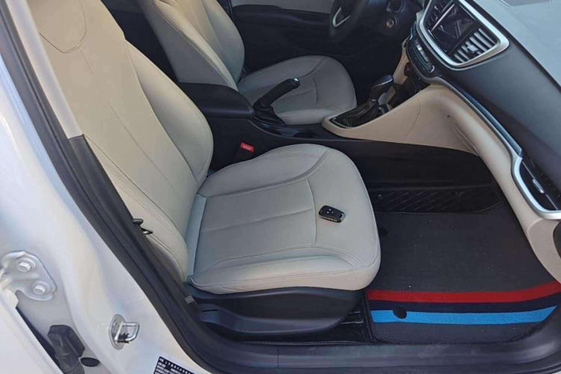 Used Buick GT 2021 Exemplar 1.5L Automatic Elite Version Right Front Seat
