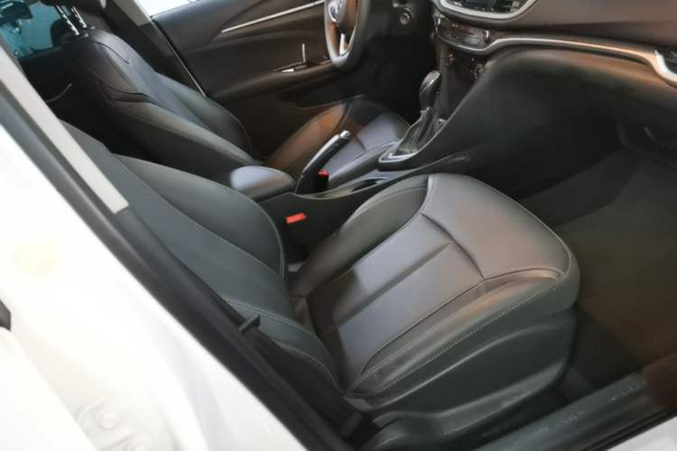 Used Buick GT 2021 Revised Version Flagship 1.5L Automatic Entry-Level Trim Right Front Seat