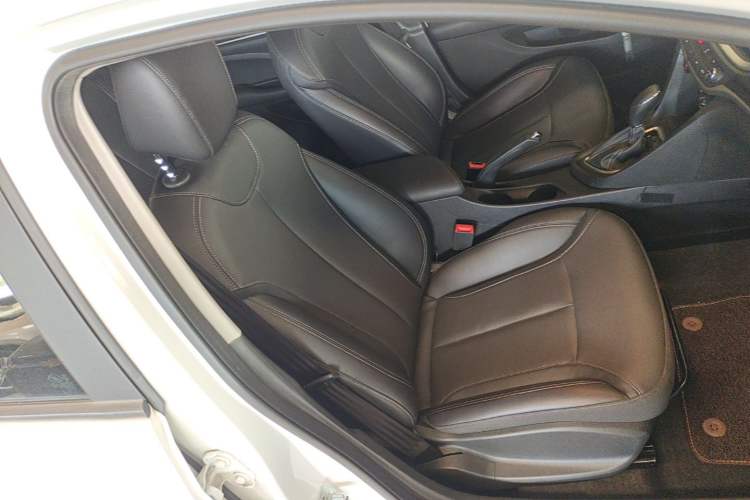 Used Buick GT 2021 Revised Version Flagship 1.5L Automatic Entry-Level Trim Right Front Seat