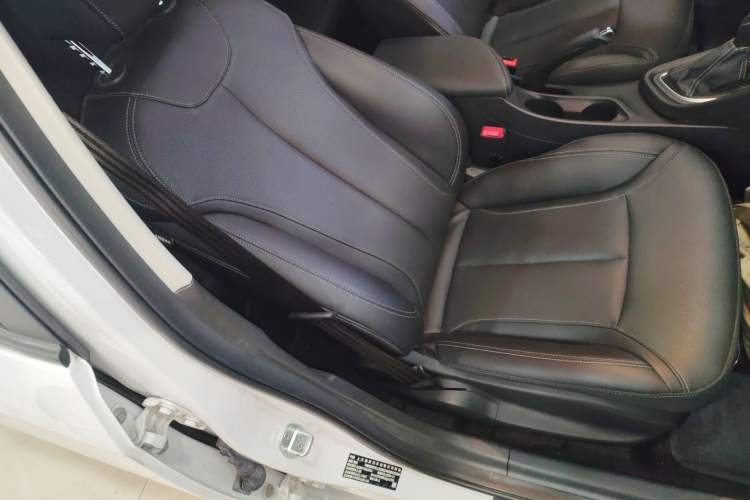 Used Buick GT 2021 Revised Version Flagship 1.5L Automatic Elite Edition Right Front Seat