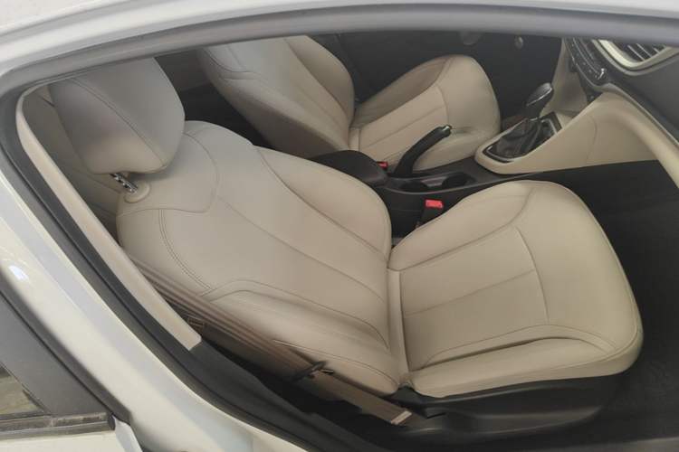 Used Buick GT 2021 Exemplar 1.5L Automatic Elite Version Right Front Seat