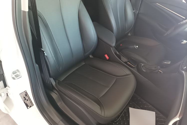 Used Buick GT 2021 1.3T Automatic Mild Hybrid Elite Version Right Front Seat