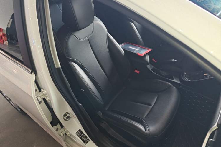 Used Buick GT 2021 Revised Version Flagship 1.5L Automatic Elite Edition Right Front Seat