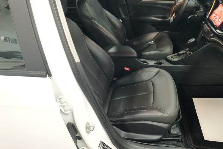 Used Buick GT 2021 Revised Version 1.3T Automatic Mild Hybrid Elite Edition Right Front Seat