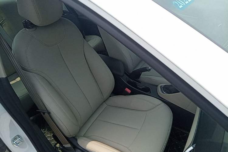 Used Buick GT 2021 Exemplar 1.5L Automatic Elite Version Right Front Seat
