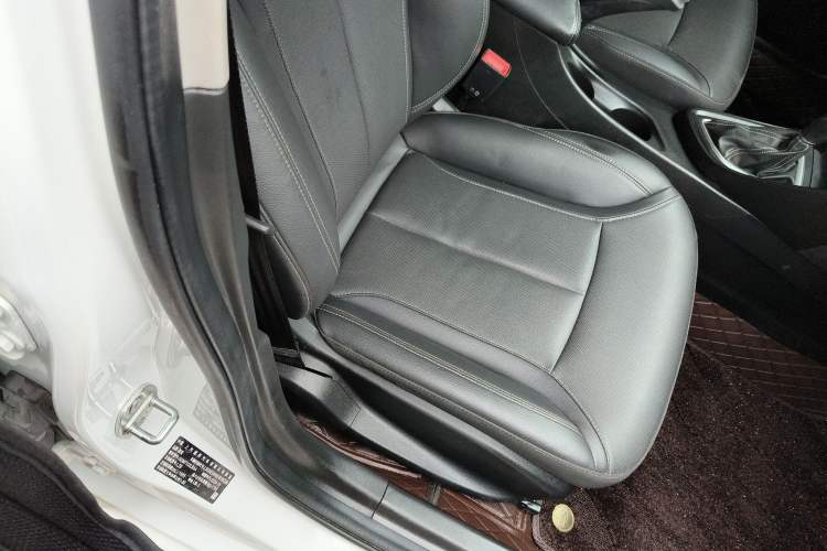 Used Buick GT 2021 Revised Version Flagship 1.5L Automatic Elite Edition Right Front Seat