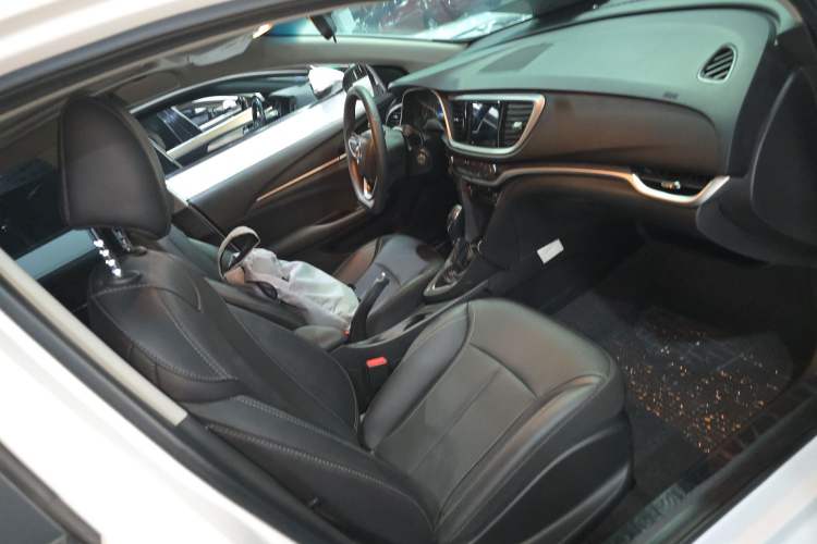 Used Buick GT 2021 Revised Version Flagship 1.5L Automatic Elite Edition Right Front Seat
