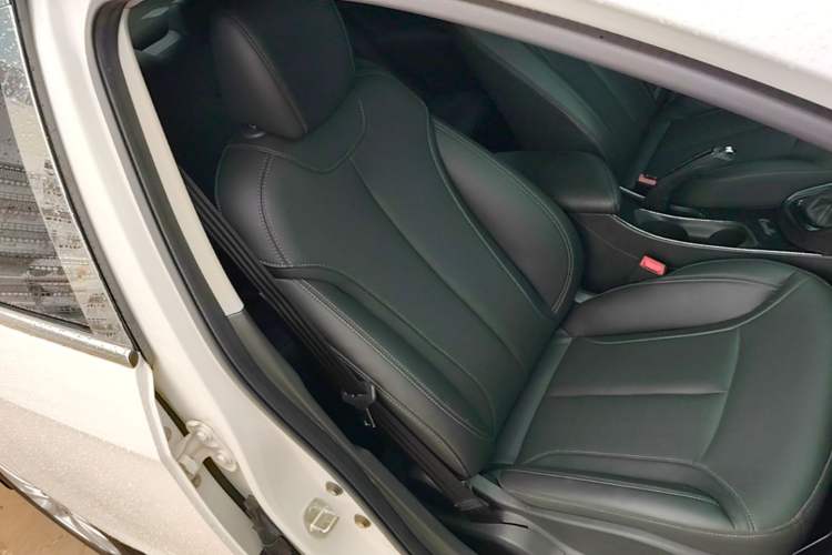 Used Buick GT 2021 Revised Version Flagship 1.5L Automatic Elite Edition Right Front Seat