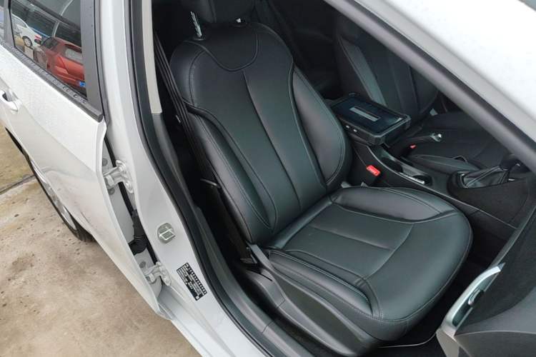 Used Buick GT 2021 Revised Version Flagship 1.5L Automatic Entry-Level Trim Right Front Seat