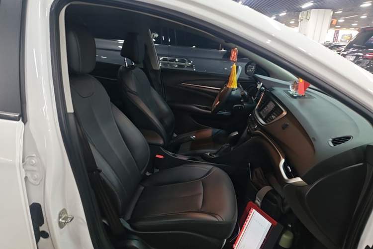 Used Buick GT 2021 Revised Version Flagship 1.5L Automatic Entry-Level Trim Right Front Seat