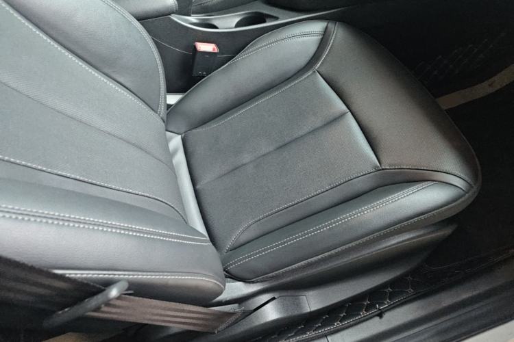 Used Buick GT 2021 Revised Version 1.3T Automatic Mild Hybrid Elite Edition Right Front Seat