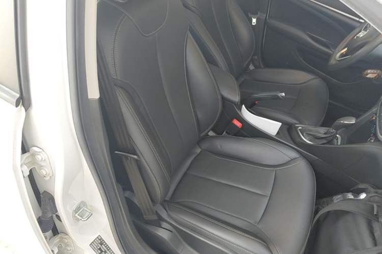 Used Buick GT 2021 Revised Version Flagship 1.5L Automatic Entry-Level Trim Right Front Seat