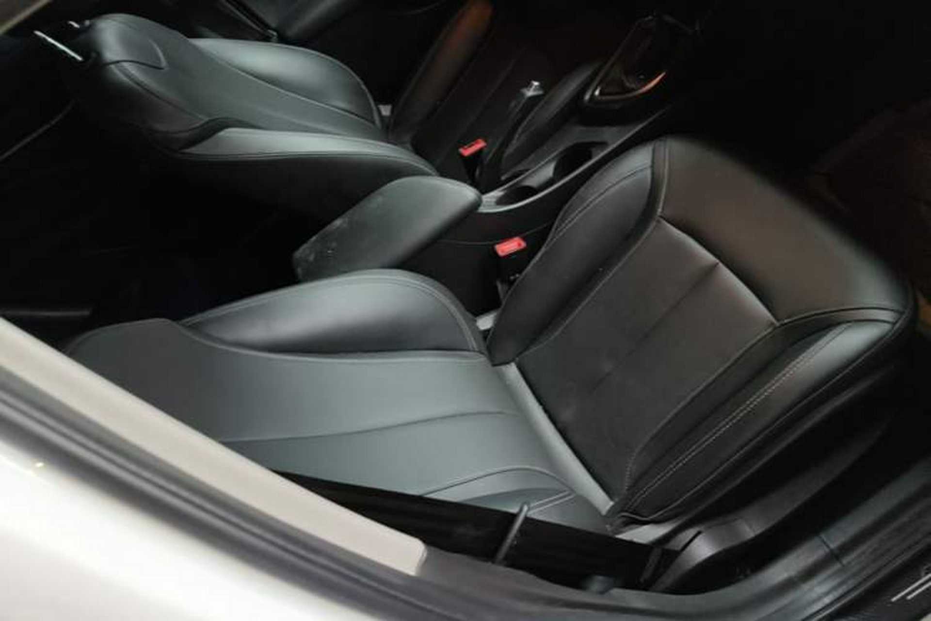 Used Buick GT 2021 Revised Version 1.3T Automatic Mild Hybrid Elite Edition Right Front Seat