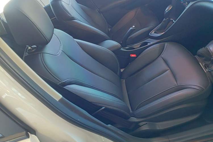 Used Buick GT 2021 Revised Version Flagship 1.5L Automatic Entry-Level Trim Right Front Seat