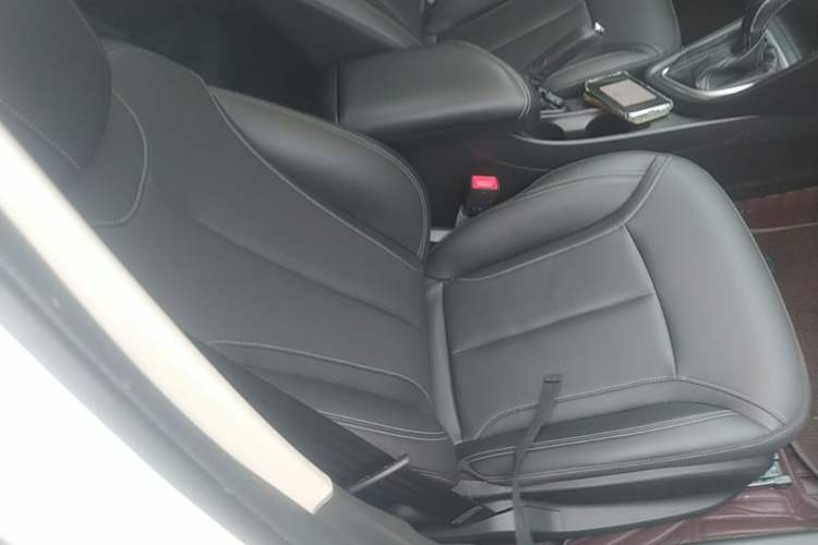 Used Buick GT 2021 1.3T Automatic Mild Hybrid Elite Version Right Front Seat