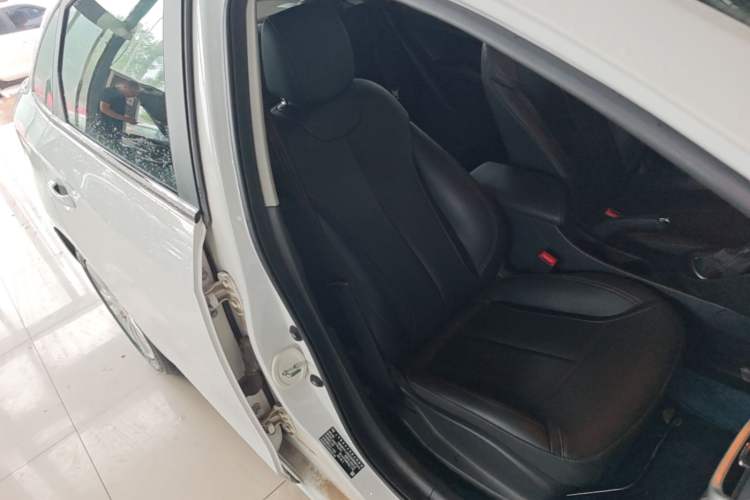 Used Buick GT 2021 Revised Version Flagship 1.5L Automatic Entry-Level Trim Right Front Seat