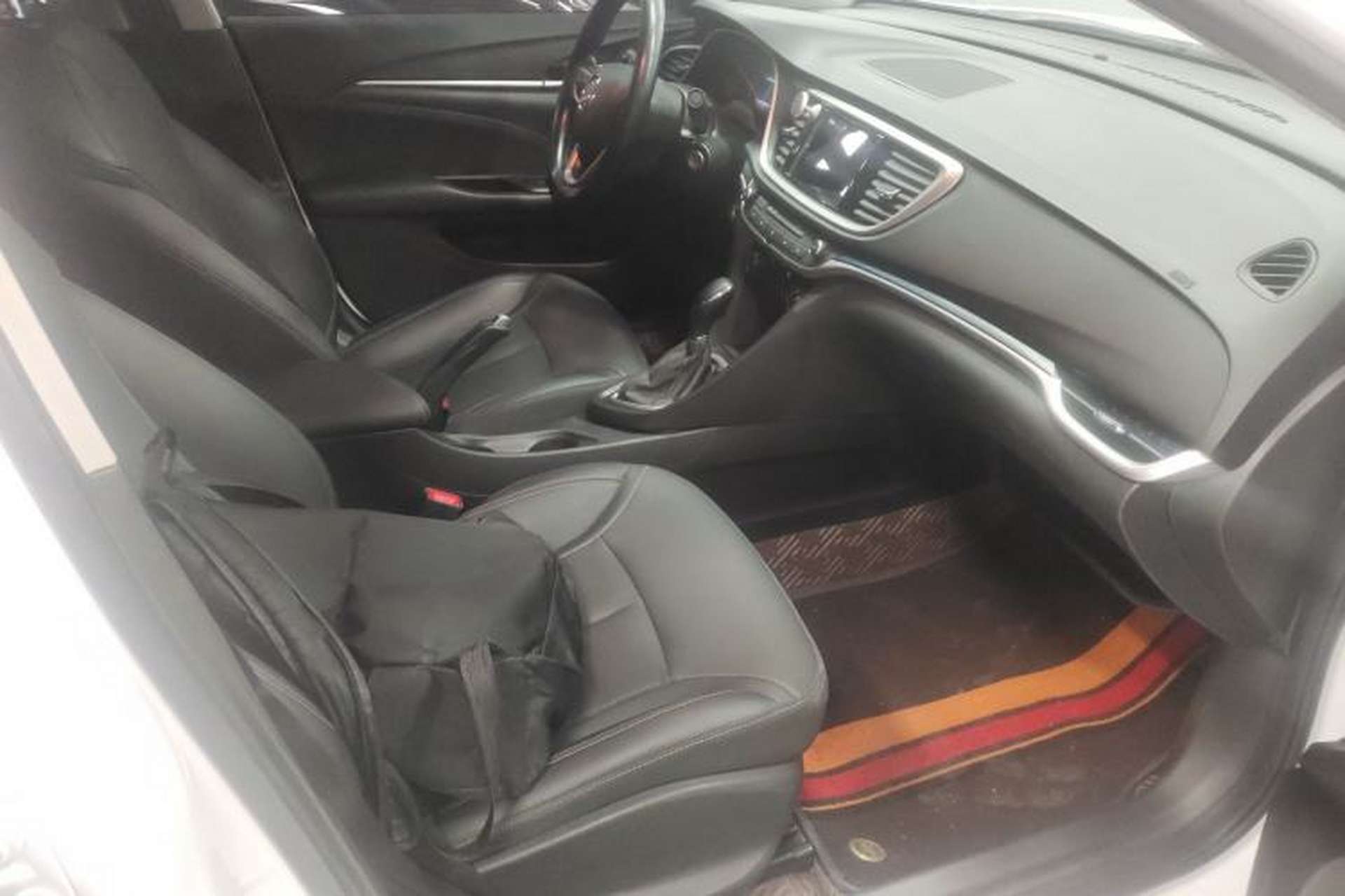 Used Buick GT 2021 Revised Version 1.3T Automatic Mild Hybrid Elite Edition Right Front Seat