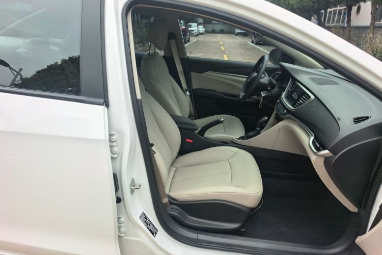 Used Buick GT 2021 Exemplar 1.5L Automatic Elite Version Right Front Seat