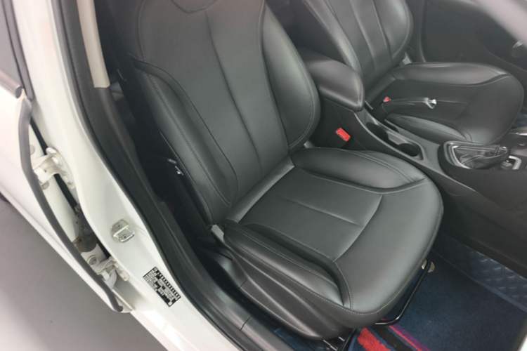 Used Buick GT 2021 Revised Version Flagship 1.5L Automatic Elite Edition Right Front Seat