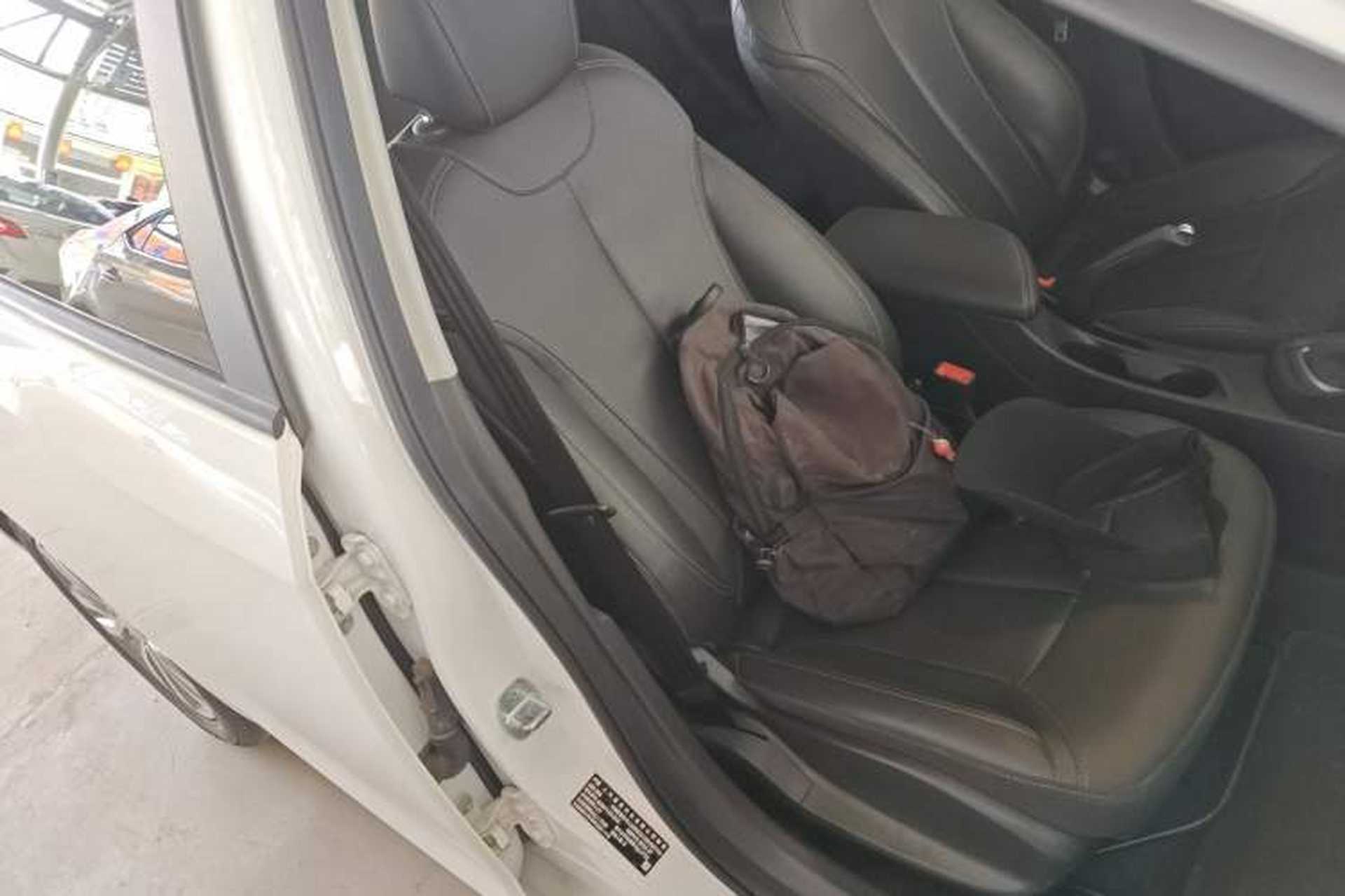 Used Buick GT 2021 Revised Version 1.3T Automatic Mild Hybrid Advanced Edition Right Front Seat