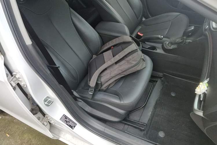 Used Buick GT 2021 Revised Version Flagship 1.5L Automatic Elite Edition Right Front Seat