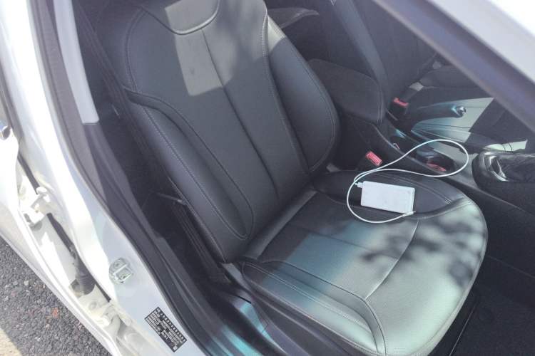 Used Buick GT 2021 Revised Version Flagship 1.5L Automatic Elite Edition Right Front Seat