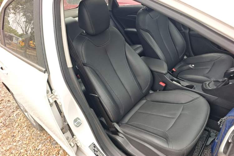 Used Buick GT 2021 Revised Version Flagship 1.5L Automatic Elite Edition Right Front Seat