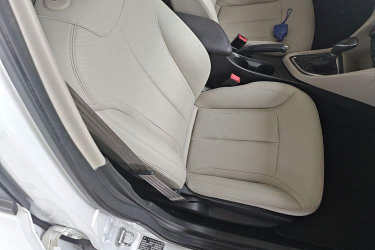 Used Buick GT 2021 Exemplar 1.5L Automatic Elite Version Right Front Seat