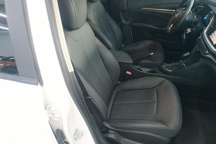 Used Buick GT 2021 Revised Version Flagship 1.5L Automatic Elite Edition Right Front Seat