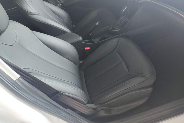 Used Buick GT 2021 Revised Version Flagship 1.5L Automatic Elite Edition Right Front Seat