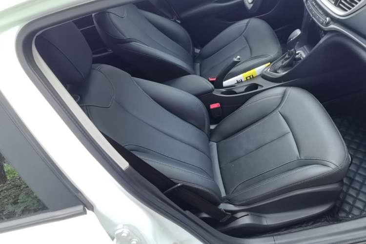 Used Buick GT 2021 Revised Version Flagship 1.5L Automatic Elite Edition Right Front Seat