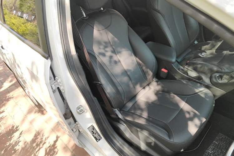 Used Buick GT 2021 Revised Version Flagship 1.5L Automatic Elite Edition Right Front Seat