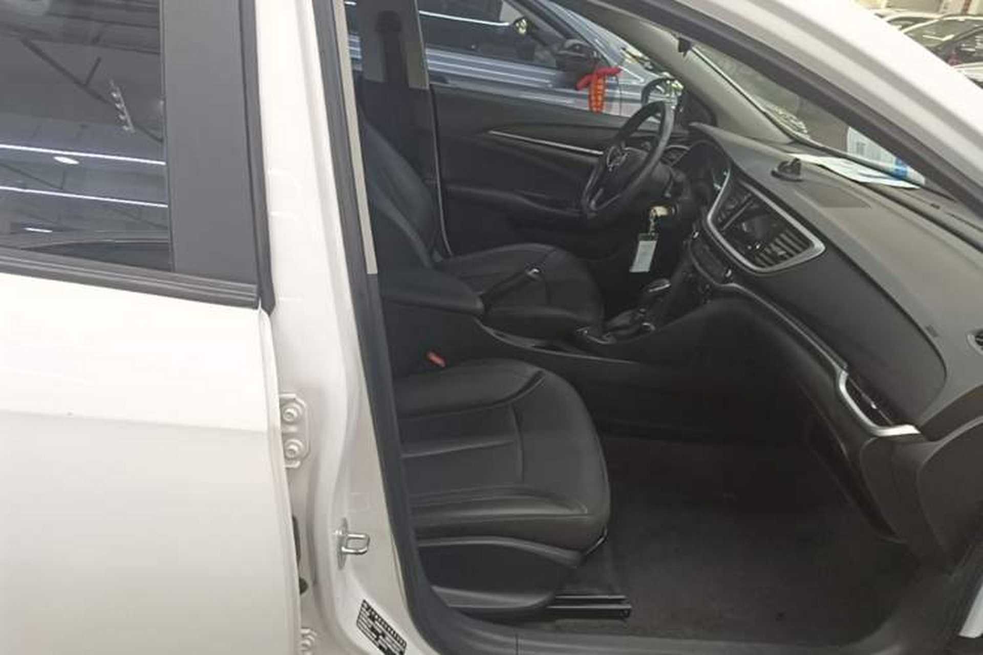 Used Buick GT 2021 Revised Version 1.3T Automatic Mild Hybrid Advanced Edition Right Front Seat