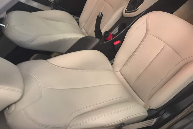 Used Buick GT 2021 Exemplar 1.5L Automatic Elite Version Right Front Seat
