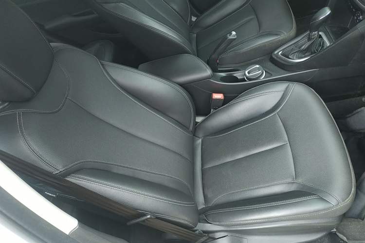 Used Buick GT 2021 Revised Version Flagship 1.5L Automatic Elite Edition Right Front Seat