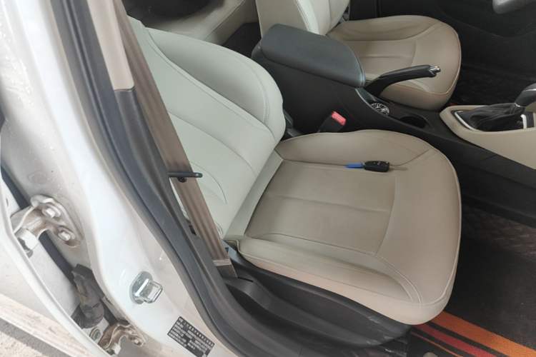 Used Buick GT 2021 Exemplar 1.5L Automatic Elite Version Right Front Seat