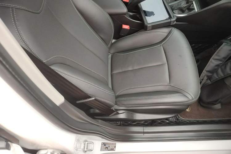 Used Buick GT 2021 Revised Version Flagship 1.5L Automatic Elite Edition Right Front Seat