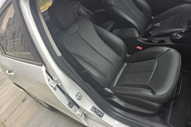 Used Buick GT 2021 Revised Version Flagship 1.5L Automatic Elite Edition Right Front Seat