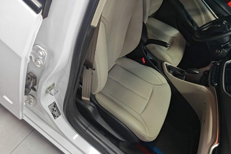 Used Buick GT 2021 Exemplar 1.5L Automatic Elite Version Right Front Seat