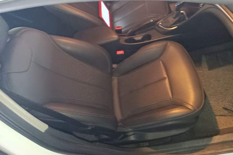 Used Buick GT 2021 Revised Version Flagship 1.5L Automatic Entry-Level Trim Right Front Seat