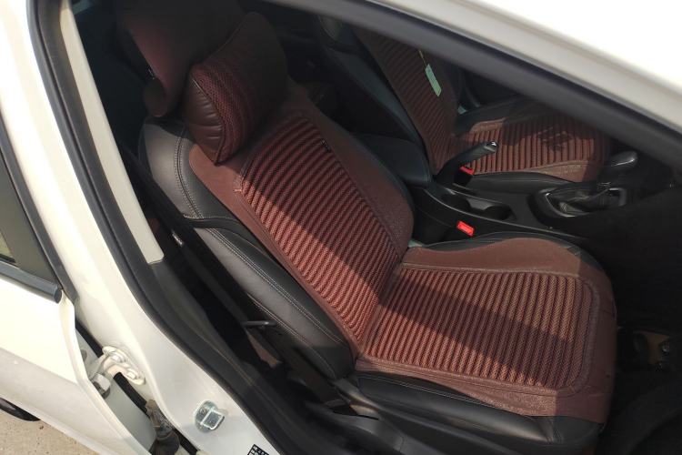 Used Buick GT 2021 Revised Version 1.3T Automatic Mild Hybrid Elite Edition Right Front Seat