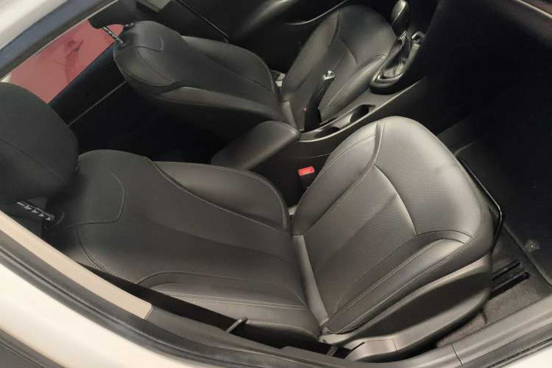 Used Buick GT 2021 Revised Version 1.3T Automatic Mild Hybrid Elite Edition Right Front Seat