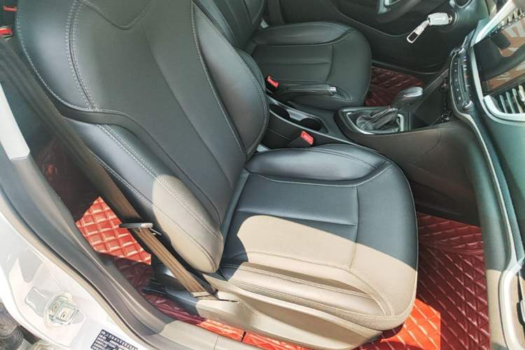Used Buick GT 2021 Revised Version Flagship 1.5L Automatic Elite Edition Right Front Seat