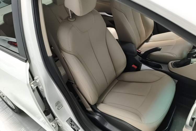 Used Buick GT 2021 Exemplar 1.5L Automatic Elite Version Right Front Seat