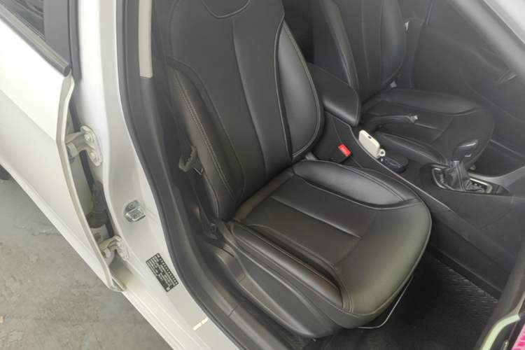 Used Buick GT 2021 Revised Version Flagship 1.5L Automatic Entry-Level Trim Right Front Seat