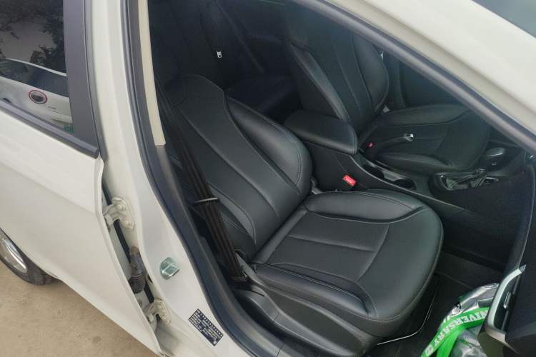 Used Buick GT 2021 Revised Version Flagship 1.5L Automatic Elite Edition Right Front Seat