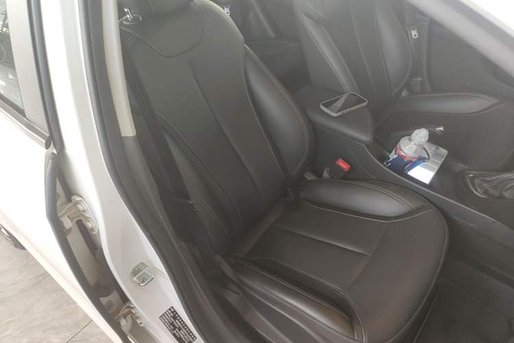 Used Buick GT 2021 1.3T Automatic Mild Hybrid Elite Version Right Front Seat
