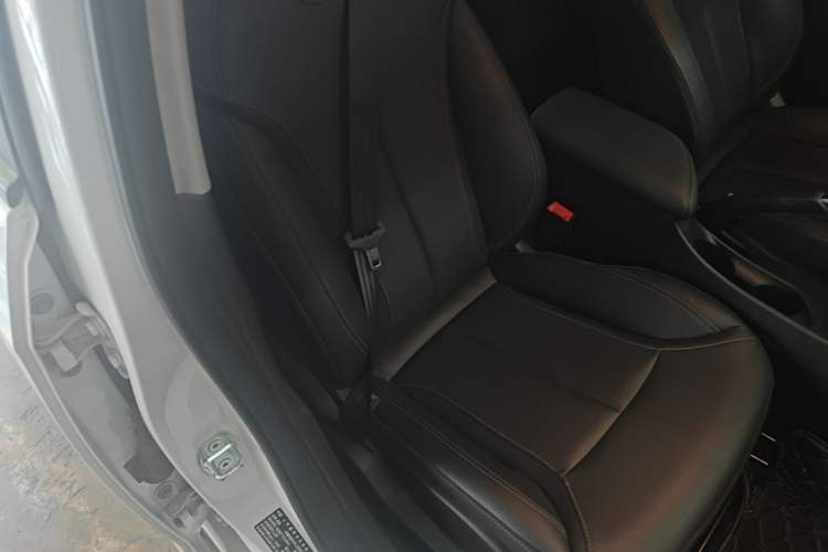 Used Buick GT 2021 Revised Version Flagship 1.5L Automatic Entry-Level Trim Right Front Seat