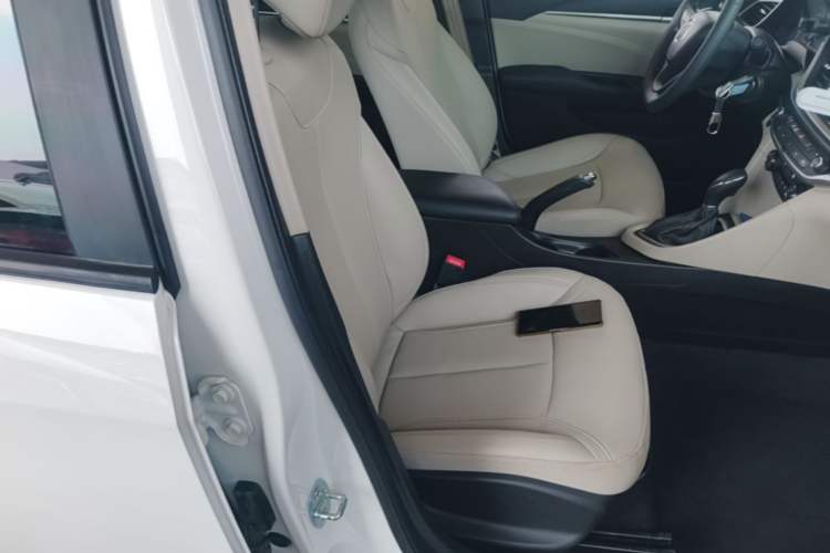 Used Buick GT 2021 Exemplar 1.5L Automatic Elite Version Right Front Seat