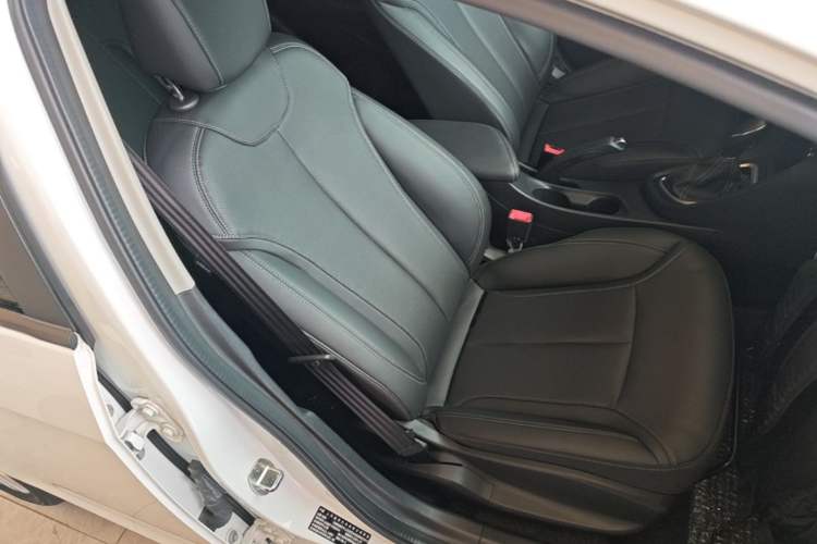 Used Buick GT 2021 Revised Version Flagship 1.5L Automatic Elite Edition Right Front Seat